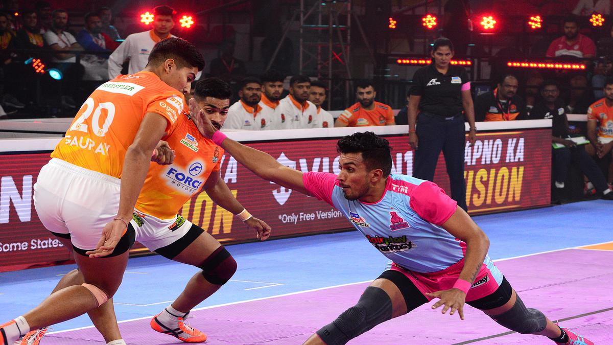 pro-kabaddi-2022-top-raider-most-super-10s-score-table-updated-after